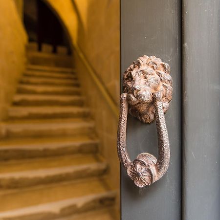 1 Bedroom Heritage Apartment Валета Екстериор снимка